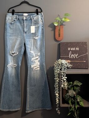 Ms. Cello High Rise Flare Stretchy Jeans - Distressed - Size 20